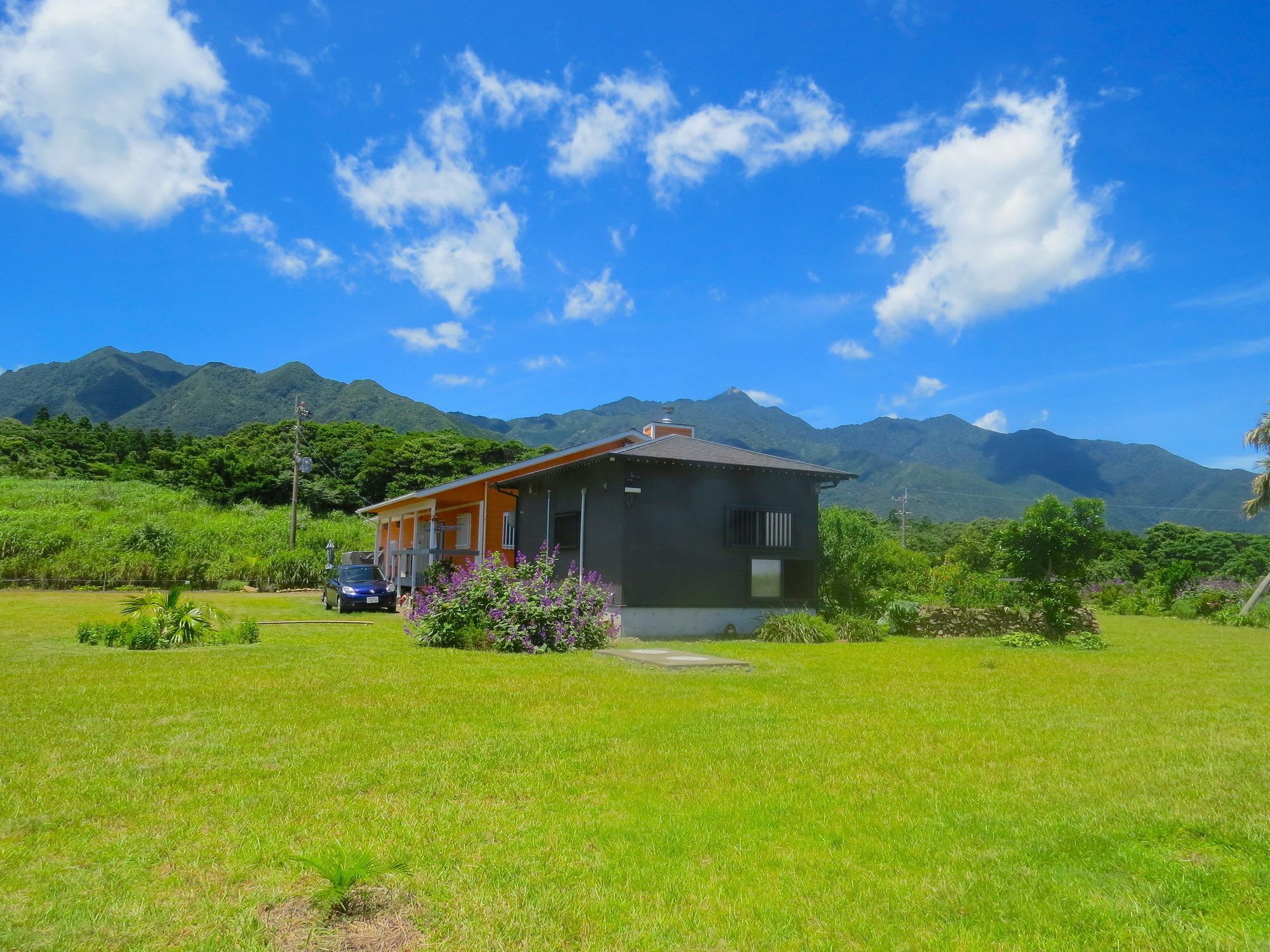 Cottage Orange House Yakushima Yakushima  Zewnętrze zdjęcie